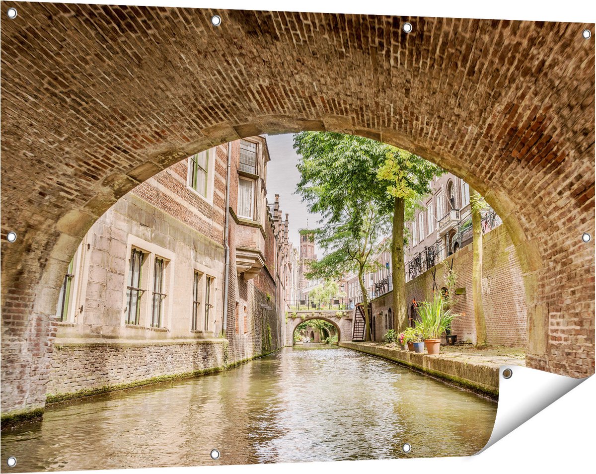 Gards Tuinposter Gracht in Utrecht onder de Brug - 120x80 cm - Tuindoek - Tuindecoratie - Wanddecoratie buiten - Tuinschilderij Multikleur