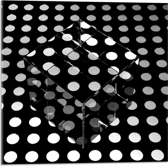 Acrylglas - Doorzichtige Kubus op Ondergrond van Witte Stippen op Zwarte Ondergrond - 50x50 cm Foto op Acrylglas (Met Ophangsysteem)