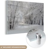 MuchoWow® Glasschilderij 90x60 cm - Schilderij acrylglas - Bomen - Sneeuw - Winter - Foto op glas - Schilderijen