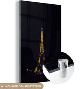 MuchoWow® Glasschilderij 20x30 cm - Schilderij acrylglas - Eiffeltoren - Nacht - Lichtjes - Foto op glas - Schilderijen