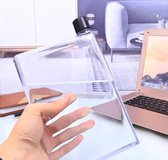 Platte waterfles- Transparant- 750 ml- Drinken- Fles- Platte Fles- Gemakkelijk mee te nemen- Waterdicht- Lekt niet- Vierkante Fles