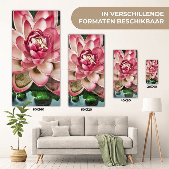 Peinture sur verre MuchoWow® 40x80 cm - Peinture acrylique sur verre - Une carpe koï avec une fleur rose - Photo sur verre - Peintures
