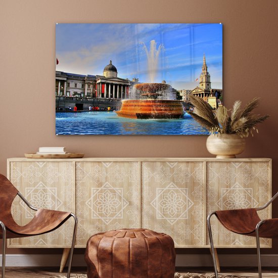 Ciel coloré sur Trafalgar Square en Angleterre Plexiglas 90x60 cm - Tirage photo sur Glas (décoration murale en plexiglas)