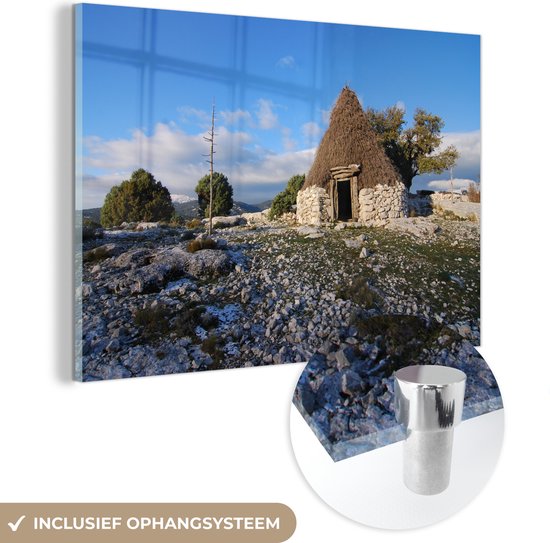 MuchoWow® Glasschilderij 30x20 cm - Schilderij acrylglas - Hut in Sardinië - Foto op glas - Schilderijen