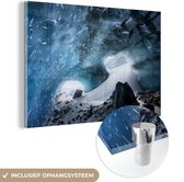 MuchoWow® Glasschilderij 150x100 cm - Schilderij acrylglas - Gletsjergrot - Foto op glas - Schilderijen