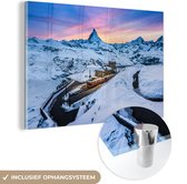 MuchoWow® Glasschilderij 90x60 cm - Schilderij acrylglas - Alpen - Sneeuw - Trein - Foto op glas - Schilderijen
