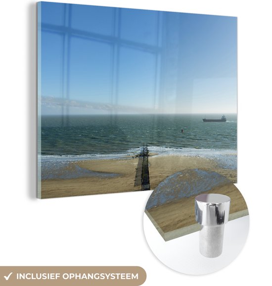 MuchoWow® Glasschilderij 80x60 cm - Schilderij glas - Een schip vaart langs het strand bij Zoutelande - Foto op acrylglas - Schilderijen