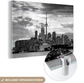 MuchoWow® Glasschilderij 180x120 cm - Schilderij acrylglas - Skyline van Toronto in Canada - zwart wit - Foto op glas - Schilderijen
