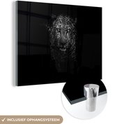 MuchoWow® Glasschilderij 120x90 cm - Schilderij acrylglas - Luipaard - Zwart - Wit - Foto op glas - Schilderijen