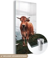 MuchoWow® Glasschilderij 20x40 cm - Schilderij acrylglas - Dieren - Koe - Berg - Foto op glas - Schilderijen