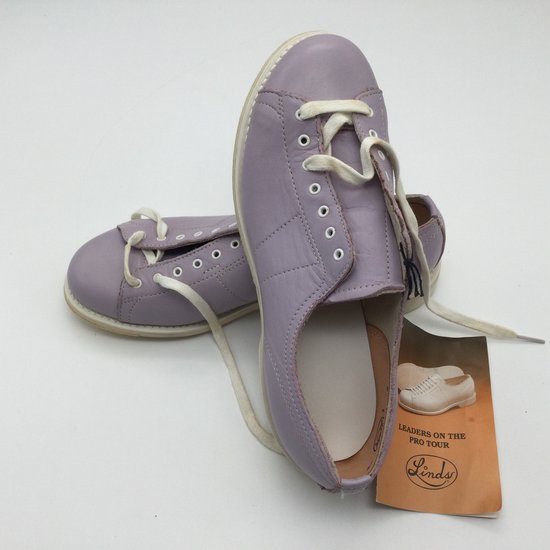 Chaussures de bowling 'Linds Dames classic ladies orchid' taille 6 US = 38 eur, couleur lilas, cuir pleine fleur, uniquement pour les droitiers
