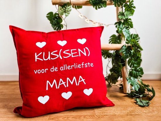 Rood kussensloop (incl kussen) - 50x50 cm - Allerliefste mama - Moederdag