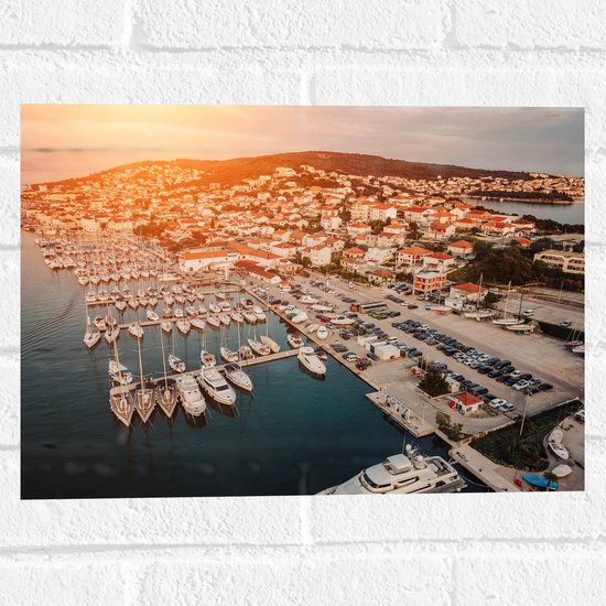Muursticker - Uitzicht op een Haven in Kroatië tijdens de Avondzon - 40x30 cm Foto op Muursticker