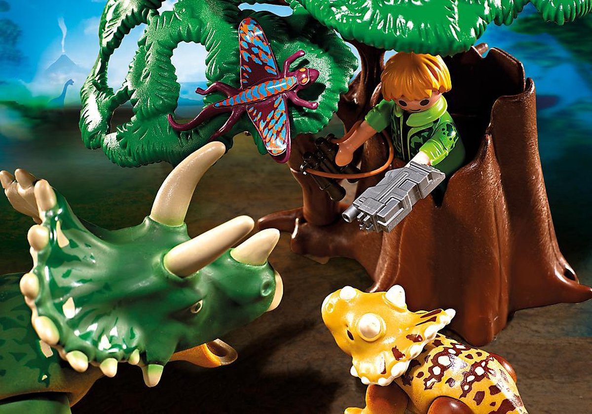 PLAYMOBIL DINOS 5234 TRICERATOPS & BABY DINOSAUR 2011 NEW SEALED