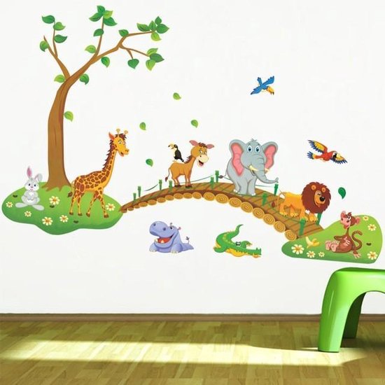 Decoratieve muursticker - Brug met wilde dieren in jungle - Wanddecoratie