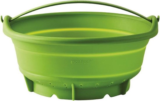 Groene, inklapbare siliconen stoommand met perforaties en merknaam Mastrad.