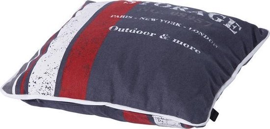 Sierkussen met tekst 'STORAGE Outdoor & more' en rode strepen op een donkerblauwe achtergrond.