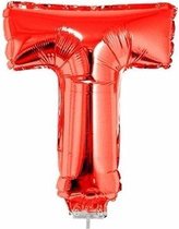 Rode opblaas letter ballon T op stokje 41 cm