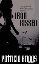 Iron Kissed: Mercy Thompson, book 3-Patricia Briggs