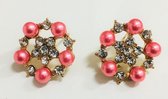 Fashionidea – mooie goudkleurige oorbellen met chique strass steentjes en roze kunst parels