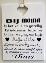 Tekstbord bij mama wit 30x40cm