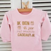 Shirtje baby tekst Ik ben dit jaar het mooiste cadeautje | Lange mouw | roze met goud | maat 86 | verjaardags t-shirt voor de eerste 1e verjaardag shirt verjaardagshirt 1 een jaar