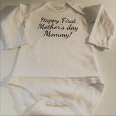 Rompertje baby tekst mama eerste moederdag | Happy first mothers day mommy | Lange mouw | wit zwart | maat 50-56