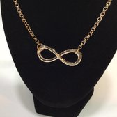 Prachtig collier met infinity teken in rose gold