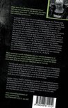 Boekomslag met foto van een vrouw met punkkapsel, grote letters 'PUNK' en informatie over de auteur Leonor Jonker. ISBN en website.