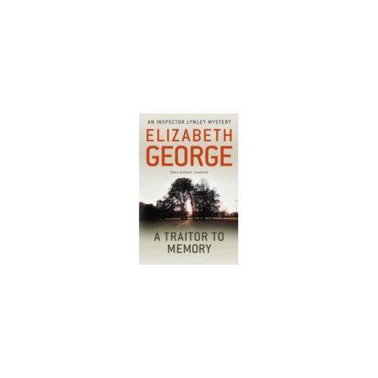 Boekcover: A TRAITOR TO MEMORY, een Inspector Lynley mysterie van Elizabeth George, met een boom langs een weg bij zonsondergang.