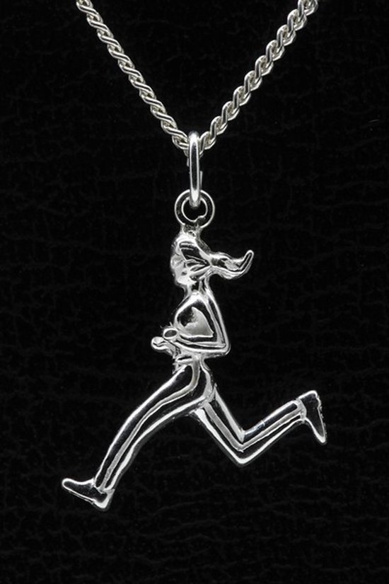 Pendentif de collier en argent représentant une femme en pleine course, sa queue de cheval flottant au vent.