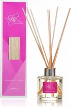 Fruitig en zoet onze Granaatappel en pruim Reed Diffuser - Handmade in Scotland