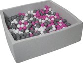 Ballenbak vierkant - grijs - 120x120x40 cm - met 900 wit, fuchsia en grijze ballen