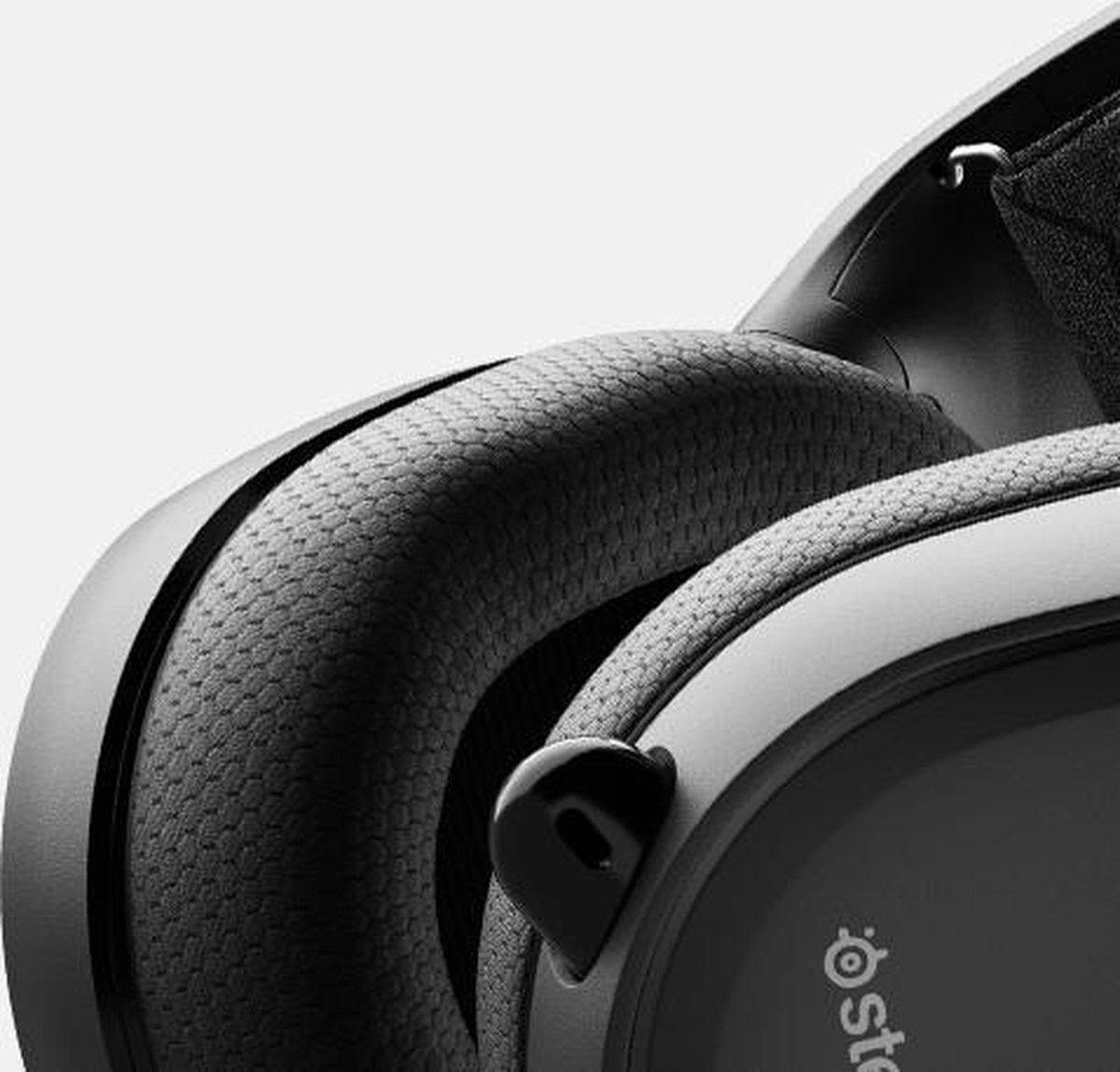 気質アップ ゲーミングヘッドセット Steelseries スティールシリーズ Arctis 3 Black 19 Edition Pc Ps4 Xbox One Switch Iphone スマートフォン対応 送料無料 1年保証 ギフト オンライン ボイスチャット Apex フォートナイト Amongus リアルサープラス 気質アップ ゲーミングヘッドセット Steelseries スティールシリーズ Arctis 3 Black 19 Edition Pc Ps4 Xbox One Switch Iphone スマートフォン対応 送料無料 1年保証 ギフト オンライン ボイスチャット Apex フォートナイト Amongus リアルサープラス