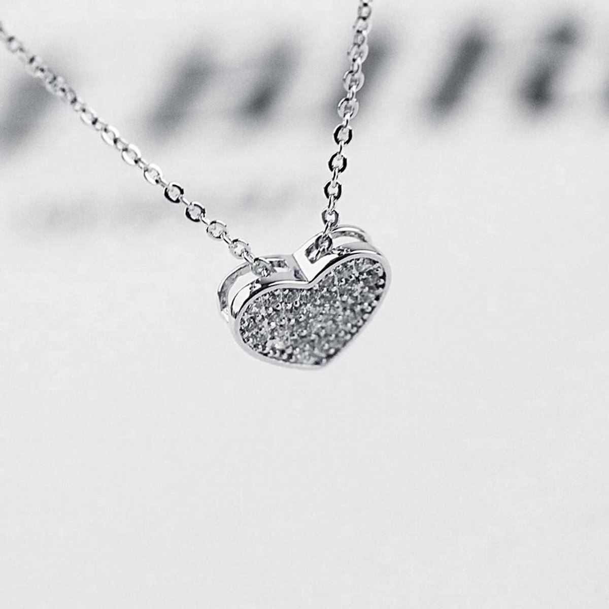 Fate Jewellery Ketting FJ436 - Heart - 45cm + 5cm - Zilverkleurig verguld met ingelegde zirkonia kristallen