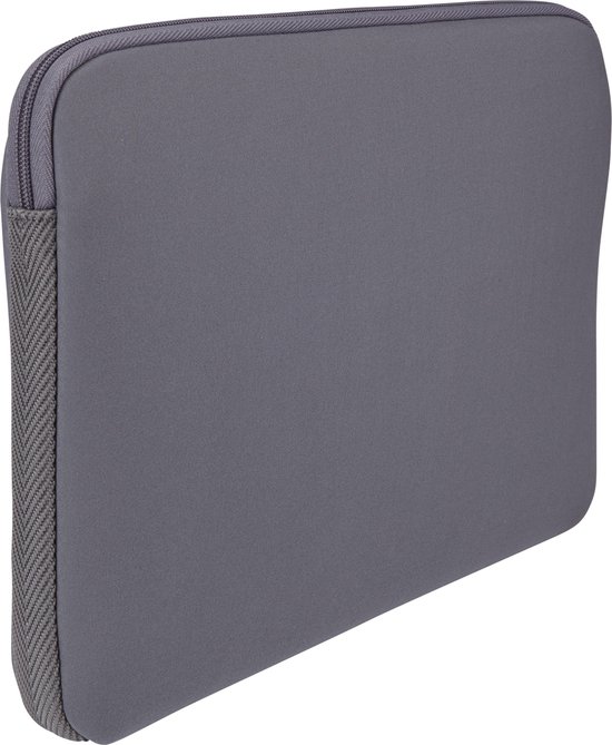 Grijze laptop sleeve, schuin van voren gezien, met een visgraatpatroon aan de zijkant.