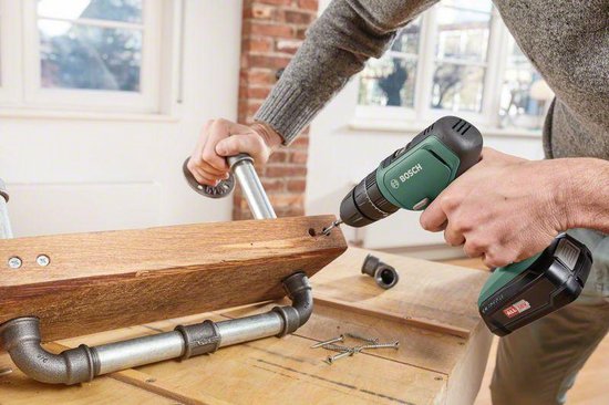 Perceuse-visseuse Bosch 18V avec 2 batteries 2,0 Ah