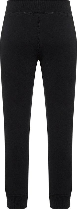 Zwarte joggingbroek, achterkant zichtbaar, met elastische tailleband en manchetten.