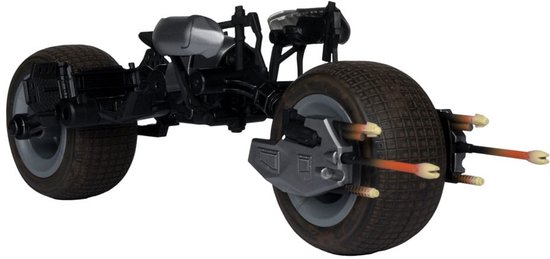 De Batpod, een zwarte motor met drie wielen en pinnen aan de voorkant.