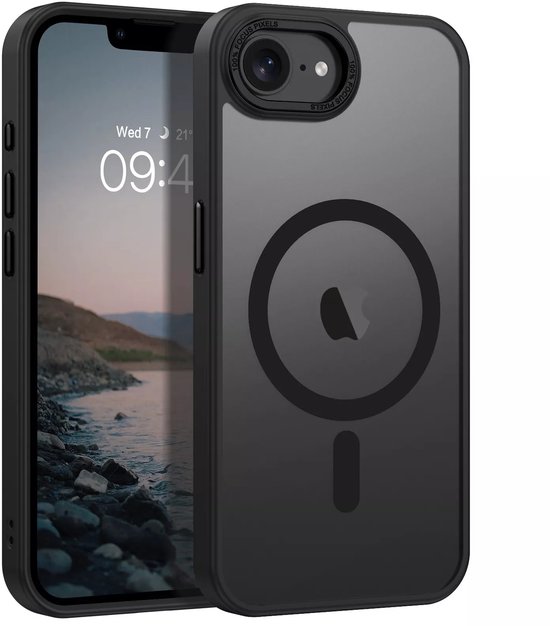 Zwart, doorschijnend iPhone hoesje met een zichtbare MagSafe ring en het Apple logo.