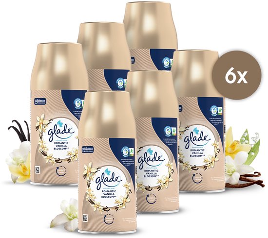 Zes Glade Automatische spray navullingen 'Romantic Vanilla Blossom' in gouden verpakking, met vanillebloesems en vanillestokjes.