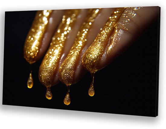 Gouden nagels met druppels op zwarte achtergrond