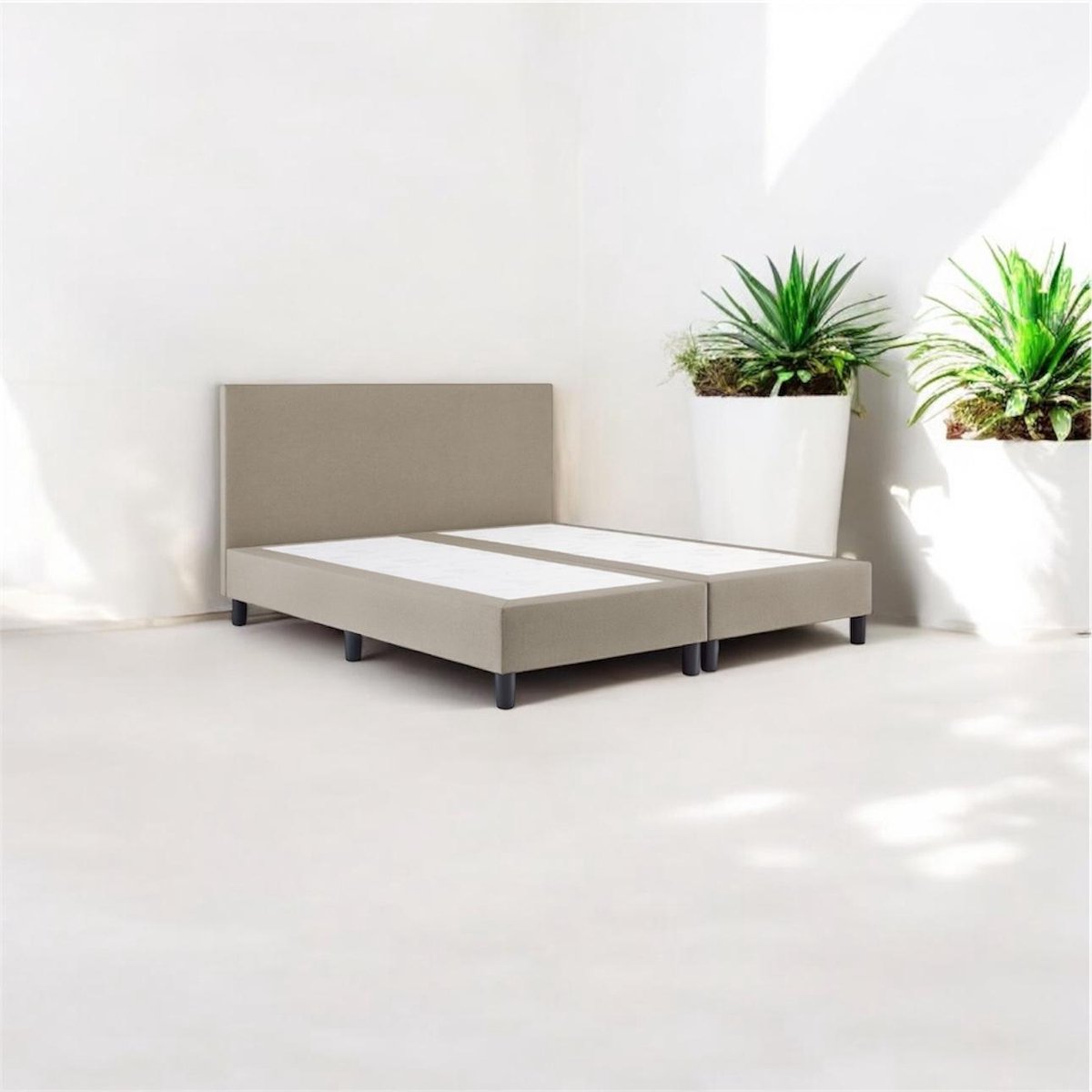 Boxspring Essential - 180x210 Zonder matras - Beige Glad - BG Homestyling