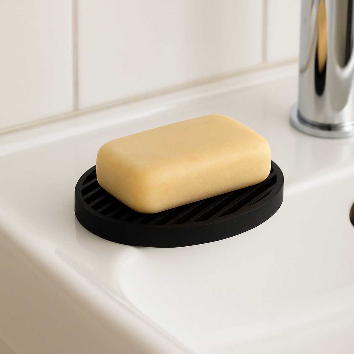 Wondersathome® Zeepbakje Ovaal Zwart - Duurzaam - Handzeep - Badkamer Accessoires - Zeephouder - luxe zeepbakje - siliconen zeephouder - Black