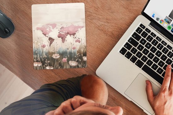 Muismat 19x23 cm - Mousepad Wereldkaart - Roze - Bloemen - Muismatten
