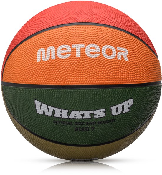 Basketbal met rode, oranje en groene vlakken. Wit "Meteor" logo boven, "Whats Up" tekst onder.