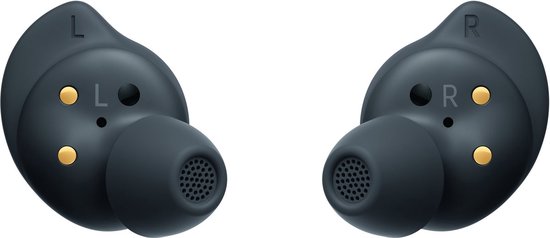 Gedetailleerd zicht op twee zwarte Samsung Galaxy Buds FE. De linkse is gemarkeerd met 'L' en de rechtse met 'R'.