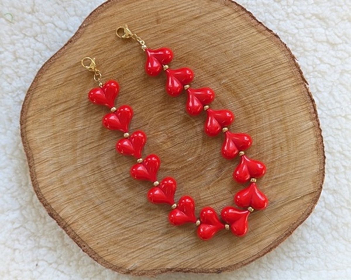 SWAN - sleutelhanger - tassenhanger - telefoonkoord - hartjes - rood - goud