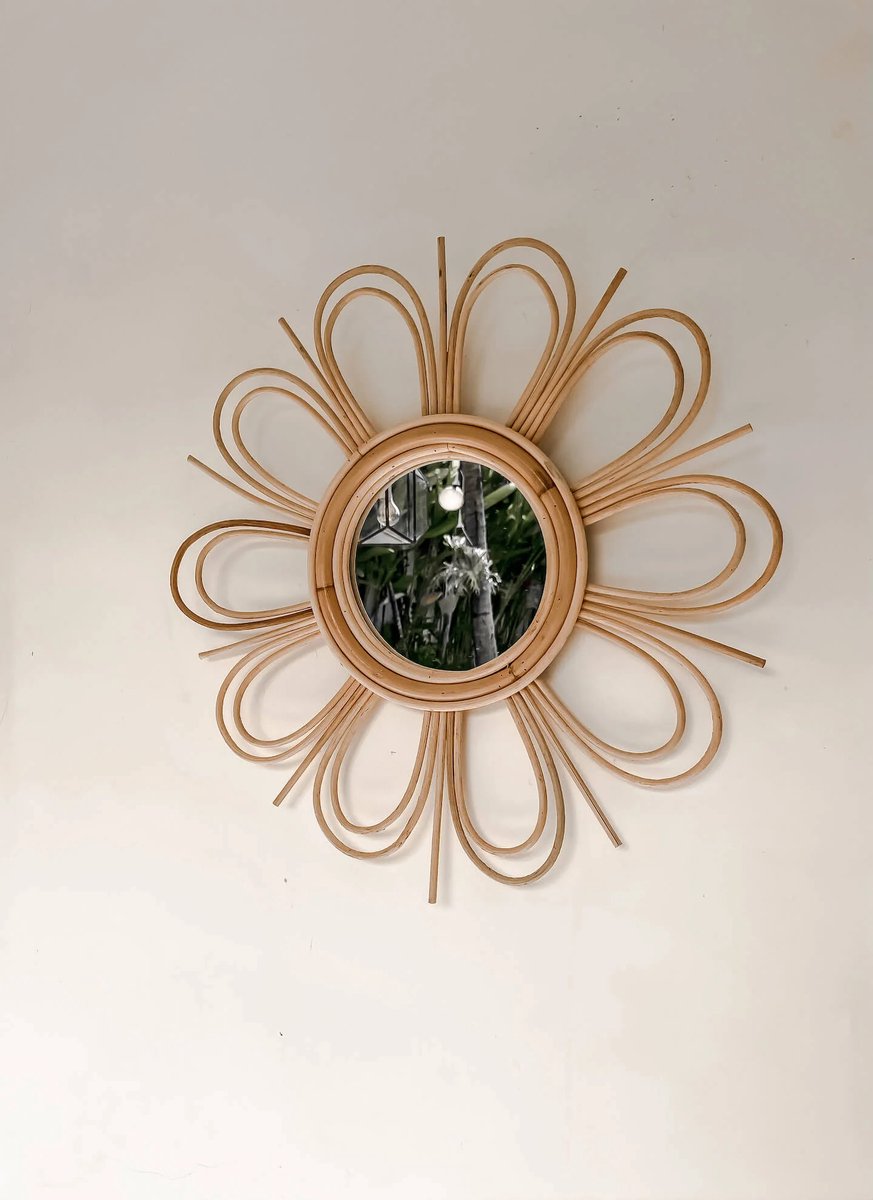 Monnarita - Bloemvormige Rattan Spiegel - Handgemaakt - Cirkulair - Decoratief