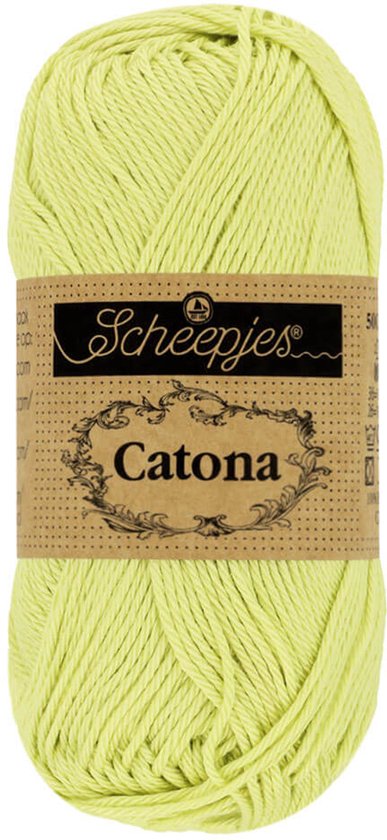 Pelote de fil Scheepjes Catona de couleur vert lime.